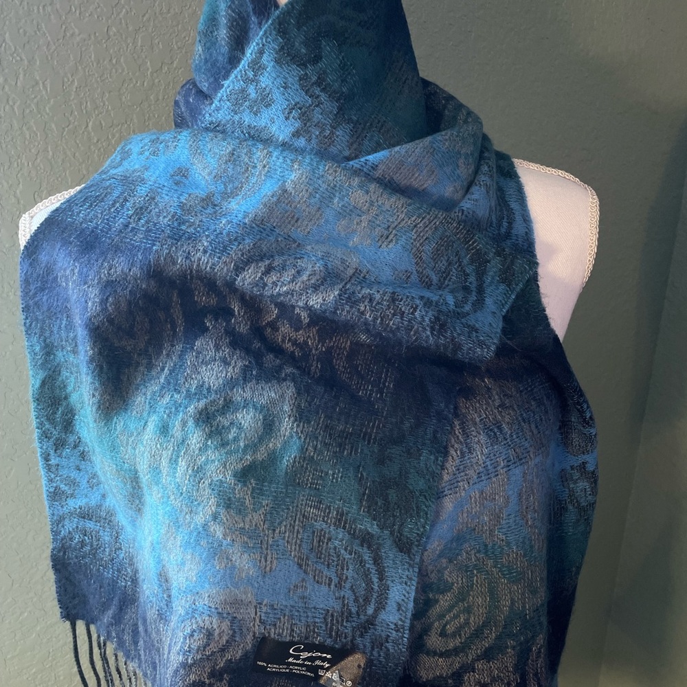 NWT 💙Cejon Scarf💙